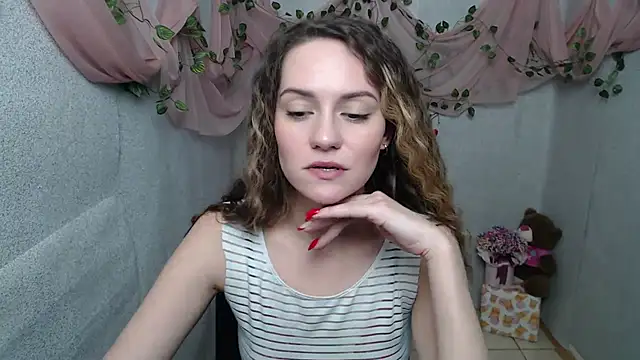 Snapshot of Lina_Star_S chatting on 12/26/24, 10:37 Lina Star S online show from 12/26/24, 10:37