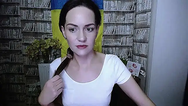 Snapshot of Lina_Star_S chatting on 11/11/25, 09:20 Lina Star S online show from 11/11/25, 09:20