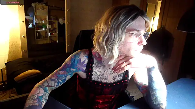 Julia dolls online show from 03/17/26, 06:11