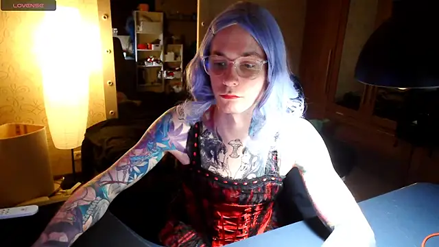 Julia dolls online show from 05/09/26, 06:02