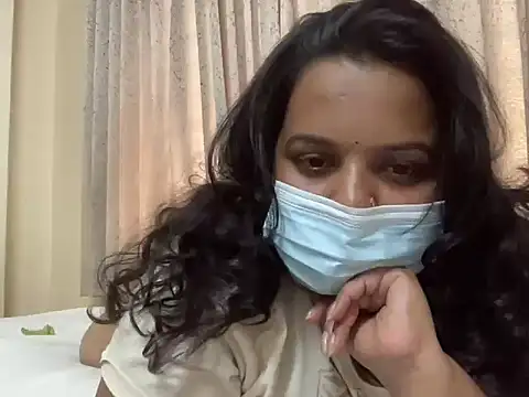 Snapshot of Oeshi chatting on 07/03/26, 08:21 Oeshi online show from 07/03/26, 08:21