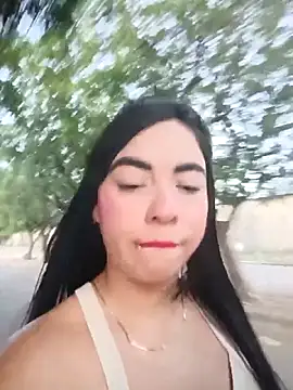 Snapshot of KathaDanger chatting on 10/03/25, 10:40 KathaDanger online show from 10/03/25, 10:40