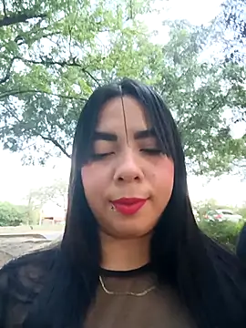 Snapshot of KathaDanger chatting on 10/26/25, 10:15 KathaDanger online show from 10/26/25, 10:15