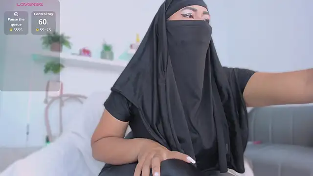 jazmin anbar online show from 10/14/25, 07:03