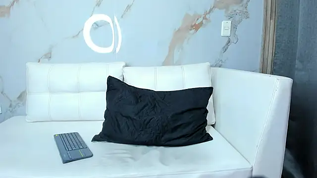 Snapshot of Milaspetite chatting on 02/19/25, 12:25 Milaspetite online show from 02/19/25, 12:25