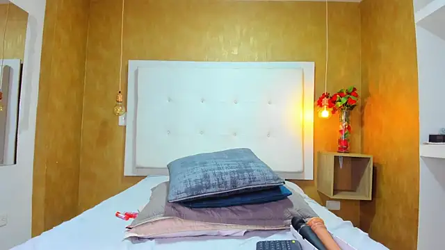 Milaspetite online show from 03/30/26, 08:32