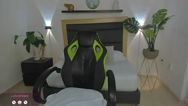 catleya 0 online show from 01/15/25, 02:49