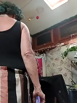 SlickedDryr online show from 12/18/24, 04:17