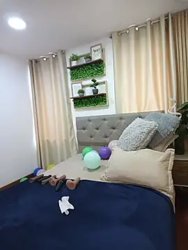 sasi luna online show from 03/23/26, 02:10