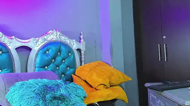 elizabeth rosa21 online show from 12/29/24, 02:17