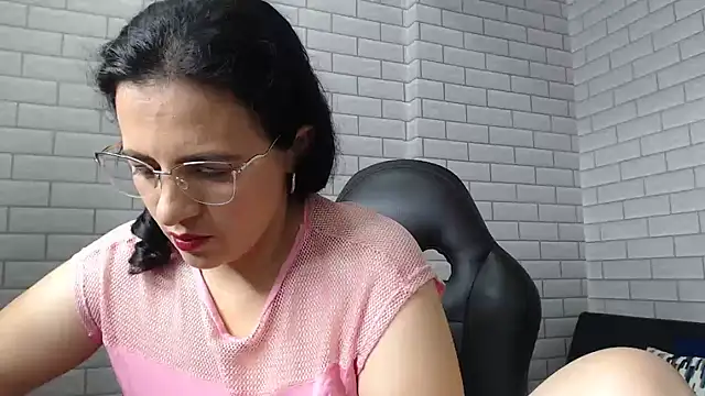 africa holmes online show from 03/04/25, 01:45