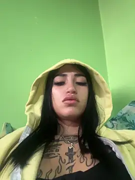 Snapshot of Cassie_howard_ chatting on 01/11/25, 05:10 Cassie howard online show from 01/11/25, 05:10