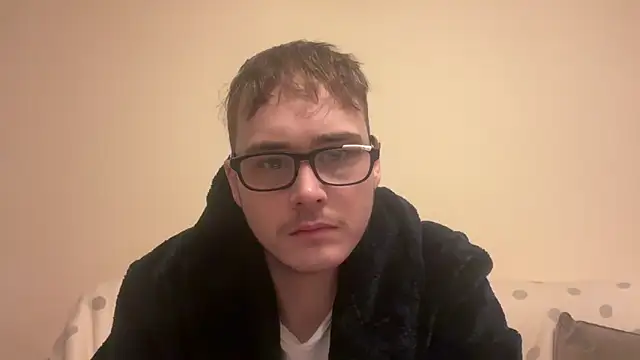 sissy brit online show from 12/16/24, 06:21