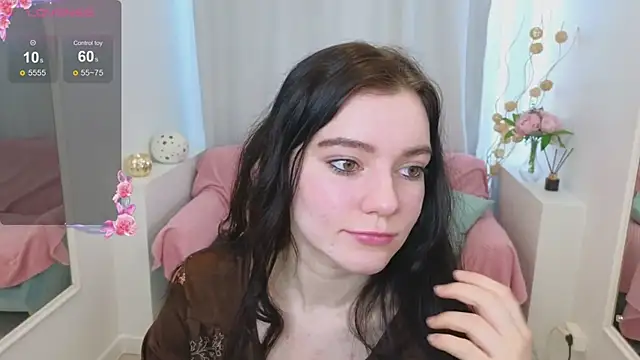 Lana  Cute  online show from 02/21/25, 11:01