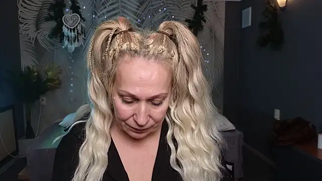 Penelope Pinky online show from 01/28/25, 02:10