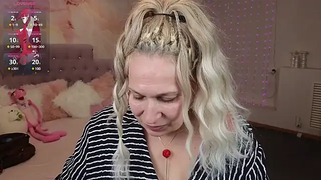 Penelope Pinky online show from 02/03/25, 02:24