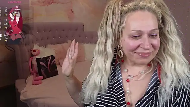 Penelope Pinky online show from 02/10/25, 02:26