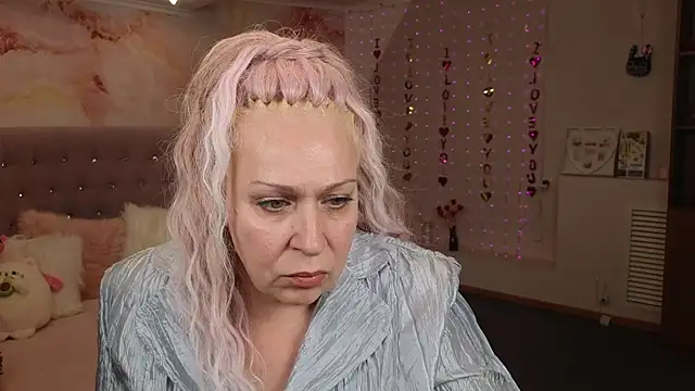 Penelope Pinky online show from 02/23/25, 02:25