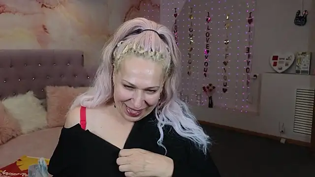 Penelope Pinky online show from 03/12/25, 03:18