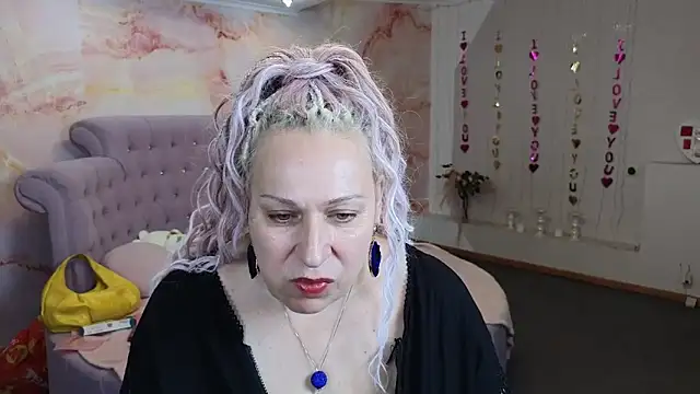 Penelope Pinky online show from 09/17/25, 12:18