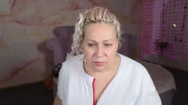 Penelope Pinky online show from 10/15/25, 12:16