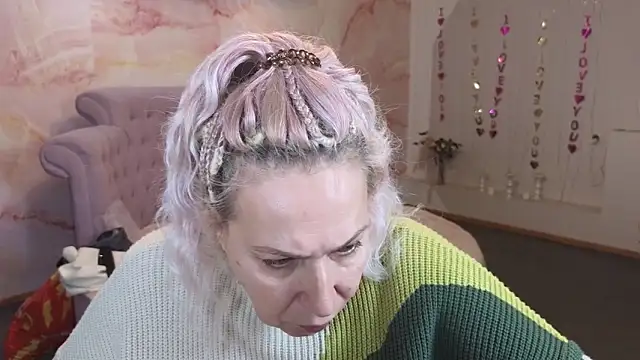 Penelope Pinky online show from 10/31/25, 11:55