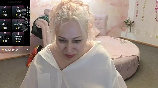 Penelope Pinky online show from 04/03/26, 11:41