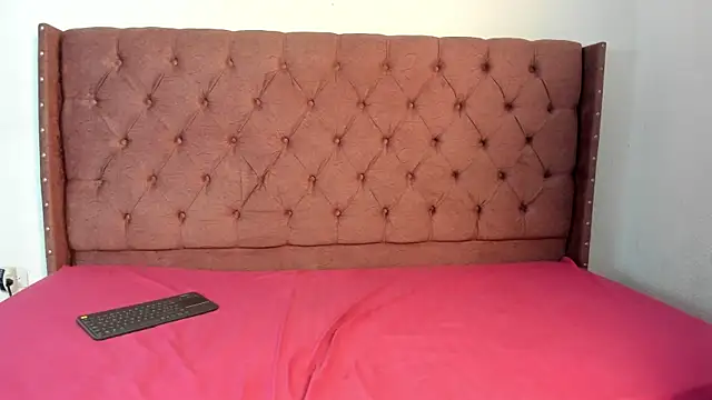 lau hotfox online show from 12/16/25, 01:43