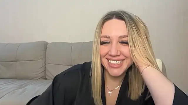 Snapshot of VickyLove047 chatting on 10/04/25, 08:45 VickyLove047 online show from 10/04/25, 08:45