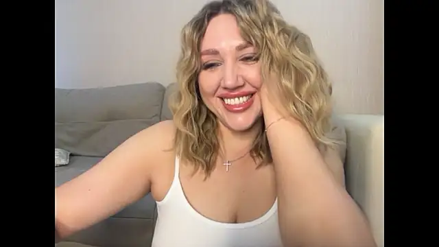 VickyLove047 online show from 07/04/26, 06:30