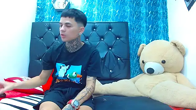 exotic hot couple online show from 01/17/25, 12:31