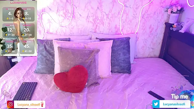 Snapshot of LucyanaSilva chatting on 10/11/25, 02:15 LucyanaSilva online show from 10/11/25, 02:15