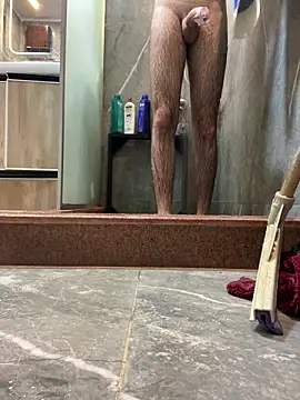 Snapshot of hamoo23p chatting on 12/19/25, 07:10 hamoo23p online show from 12/19/25, 07:10