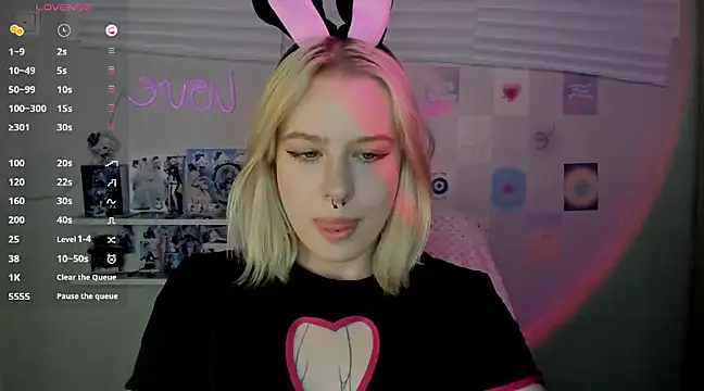 tender kiitty online show from 01/25/25, 11:13