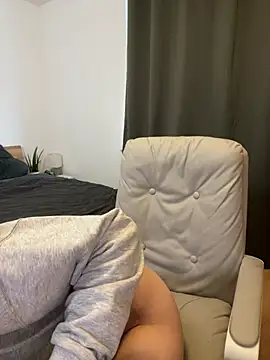 AnnyBelleX online show from 01/04/25, 12:38