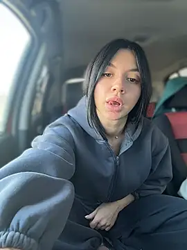 JulliaVegas online show from 05/25/26, 02:06