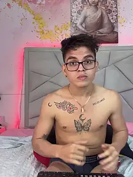 Snapshot of JACK_BLOSSOM_ chatting on 12/28/24, 06:29 JACK BLOSSOM online show from 12/28/24, 06:29