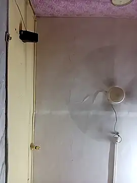 sunita-doll online show from 12/18/25, 03:40