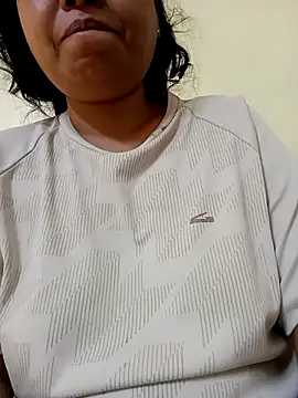 sunita-doll online show from 04/24/26, 03:42