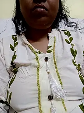 sunita-doll online show from 05/24/26, 10:53