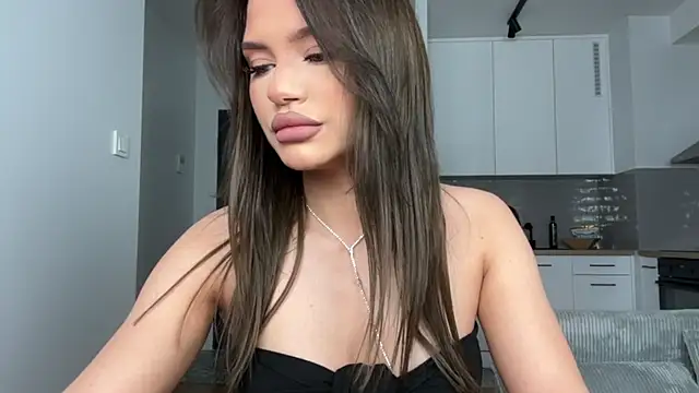 Snapshot of Viktoria_www chatting on 02/08/25, 02:05 Viktoria www online show from 02/08/25, 02:05