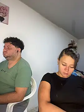 Snapshot of Paloma_Desire chatting on 12/18/25, 02:01 Paloma Desire online show from 12/18/25, 02:01