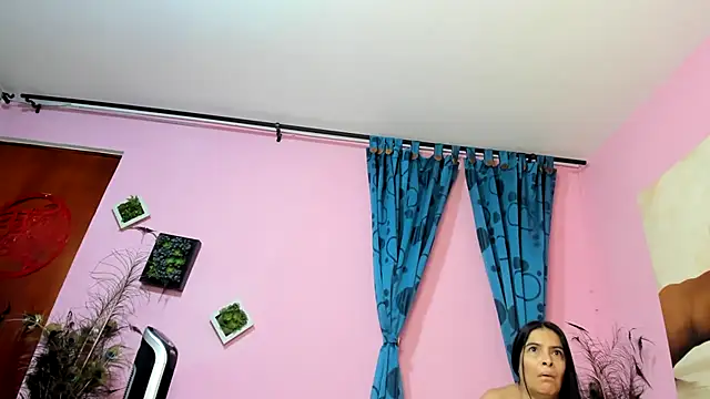 miss--flora online show from 11/20/25, 01:44