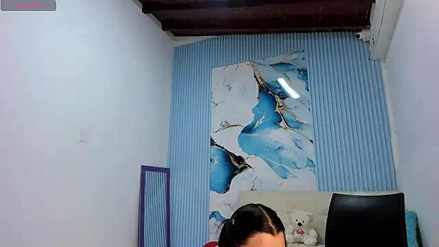 Danniela18  online show from 03/03/25, 04:03