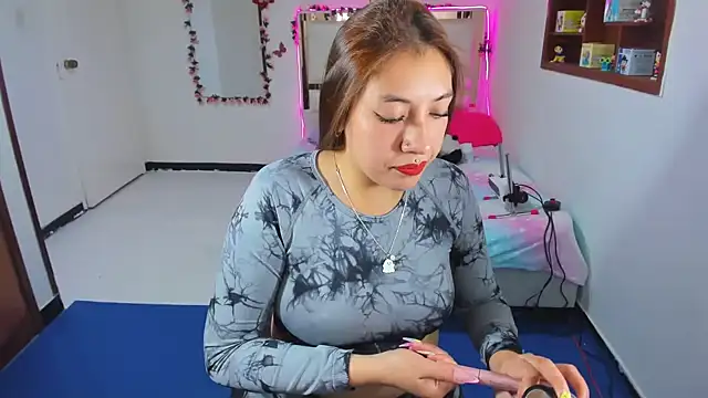 perlabeautiful online show from 10/09/25, 05:11