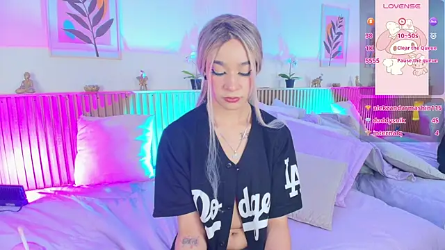 Snapshot of EmmaJhonnsson chatting on 03/19/25, 02:59 EmmaJhonnsson online show from 03/19/25, 02:59