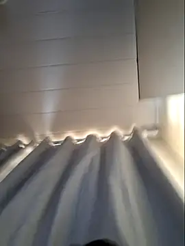 Leinad27 online show from 02/04/26, 04:02