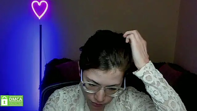 Snapshot of Alicia_redfollow chatting on 02/05/25, 06:26 Alicia redfollow online show from 02/05/25, 06:26