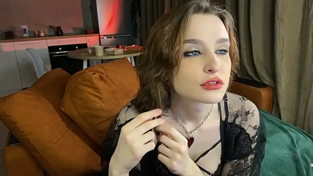 Snapshot of Cristmass_princess chatting on 02/12/25, 04:44 Cristmass princess online show from 02/12/25, 04:44