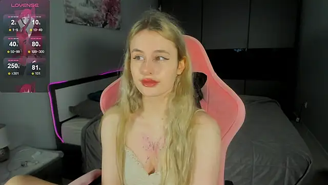 Molly Toads online show from 12/24/24, 07:39